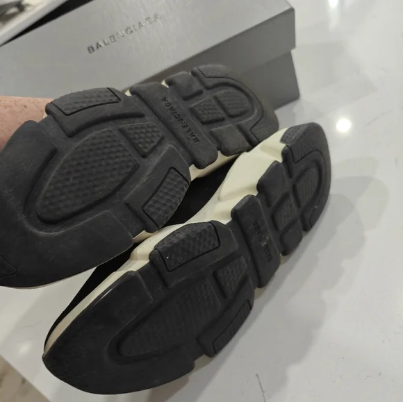 BALENCIAGA Size 9 - Picture 4 of 4
